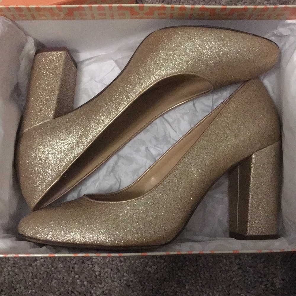 Gianni Bini Gold Sparkly Block Heel Pump Size 8